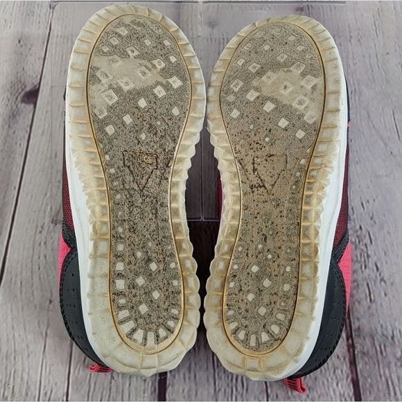 OshKosh B'Gosh Kareem Athletic Sneakers - Picture 6 of 7